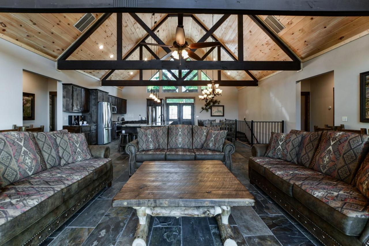 Lodge 73 ブランソン エクステリア 写真
